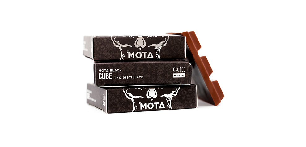 Mota Edibles THC distillate marijuana chocolate weed candy bar from online dispensary Canada for cheap edibles canada. 