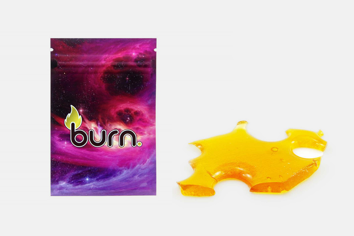 Shatter bars and shatter concentrates for dabs at MMJ Express online dispensary Canada to buy weed online. Value buds, gummys, and weed online Canada.