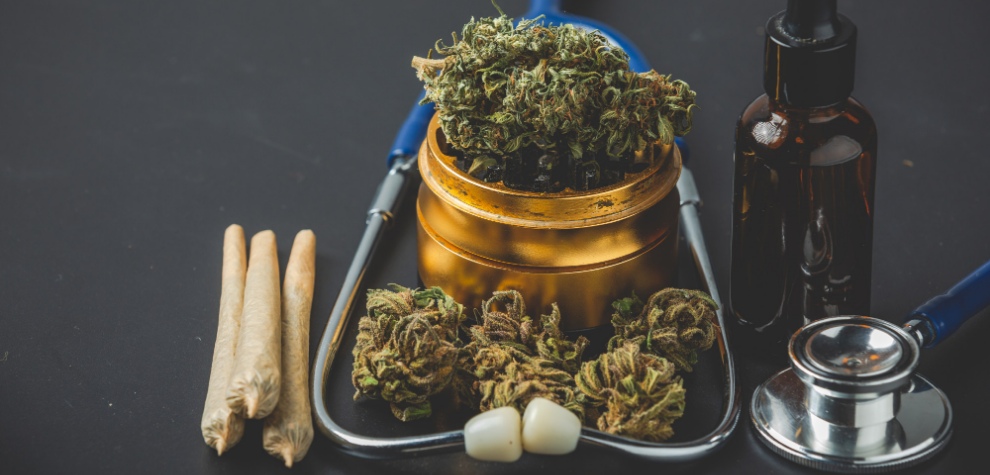 There is some evidence that cannabis works for acute and chronic pain, but should you use cannabis for post surgery pain? 
