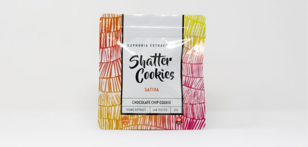 The Euphoria Extractions – Shatter Cookies 100MG (SATIVA) is a powerful sweet treat that will brighten even the gloomiest winter days. 