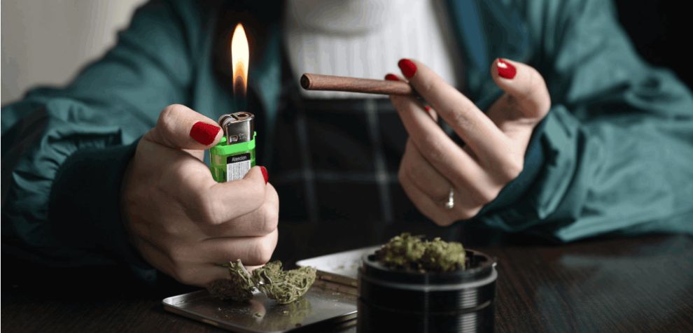 Buy weed online in Canada and try out the cannabis consumption methods in this guide! But first, learn how to smoke weed properly.