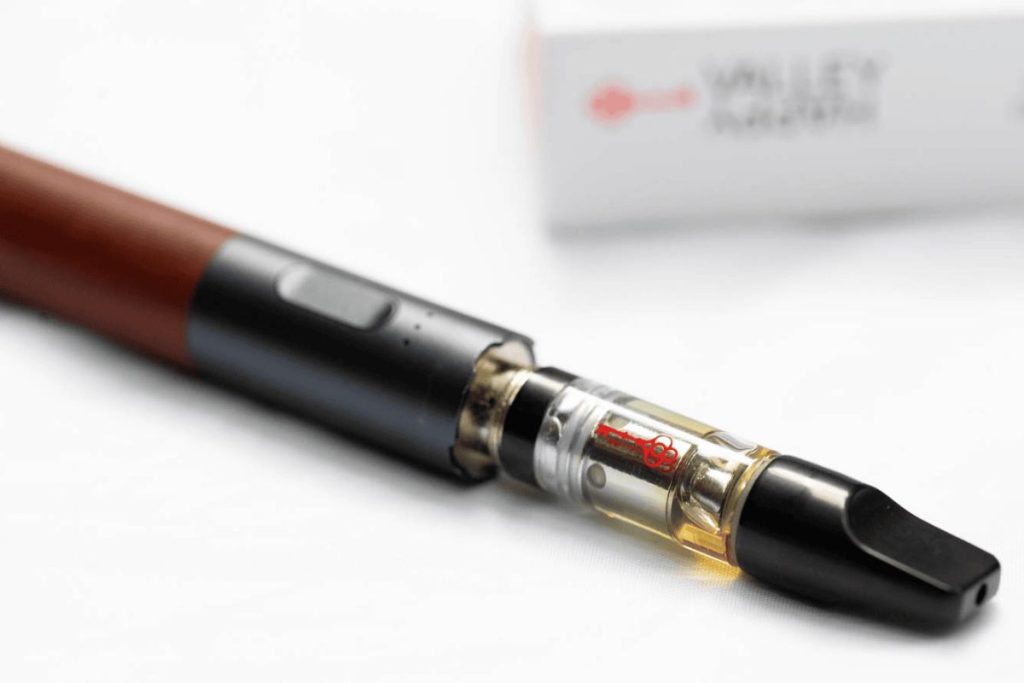 Find out how wax & shatter pens work & how to buy the most affordable vapes in Canada. This guide to wax & shatter pens will simplify your life!