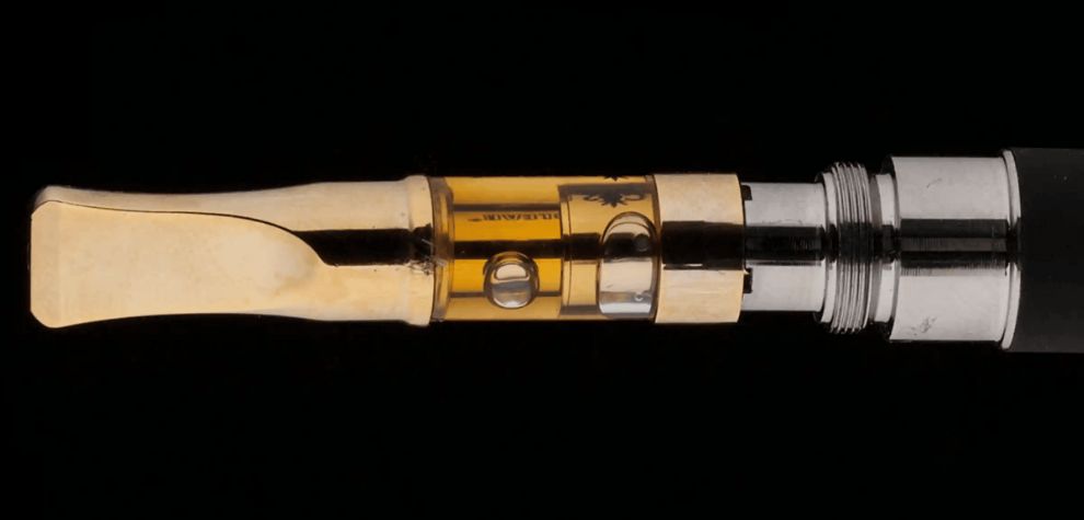It's tricky to pinpoint the exact lifespan of distillate vape pen cartridges because everyone has their vaping style, and cartridges vary in distillate amounts. 