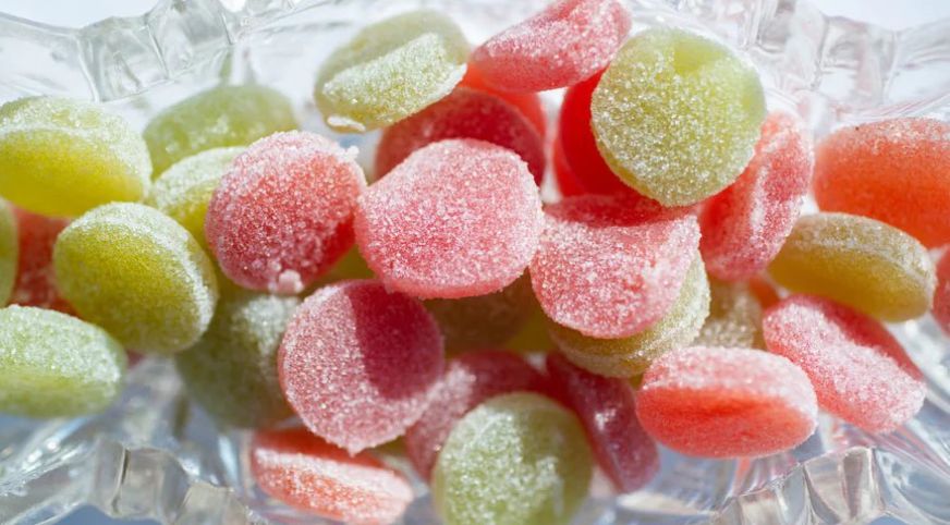 THC gummies are a form of cannabis-infused edibles designed in the form of chewy, flavourful candies. These edibles are produced by infusing gummy candies with THC. 