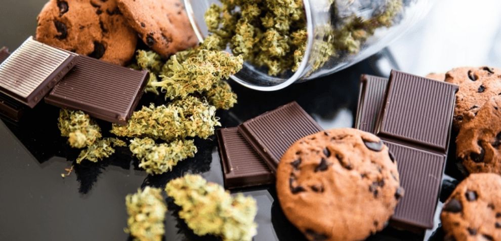 Weed edibles are loved not only for their amazing flavour but also because of how easy they are for on-the-go consumption. 