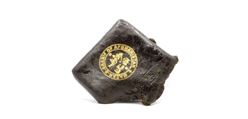 Gold Seal hash is a traditional type of hashish renowned for its high quality, potent effects, rich aroma, and flavour. This is not your ordinary hashish.