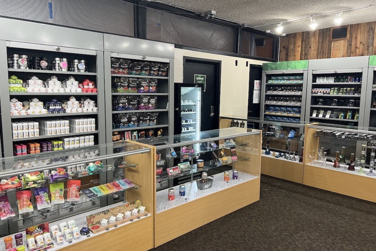 Discover premium cannabis products at our online Canadian dispensary. Enjoy fast shipping, quality assurance, & a wide selection tailored for you!