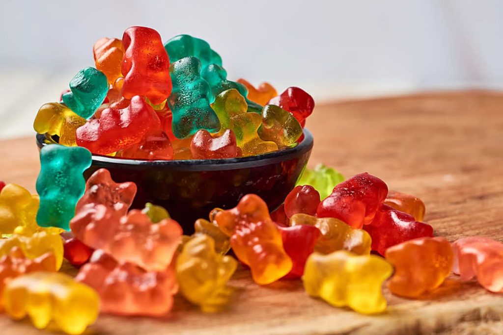 These 7 reasons why pot gummy bears rule will make you order weed online immediately! Check out the perks of getting gummies online.