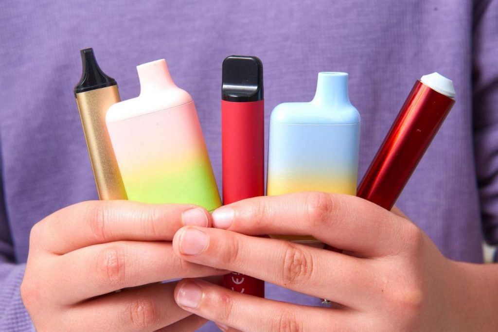 Want to know how much is a vape in Canada? Read on to find out more. We’ll break down the price of a vape pen, cart, disposable pen & battery.